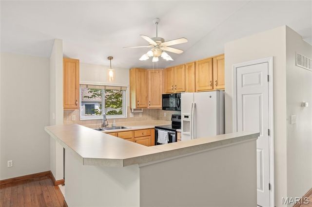 539 Galway Drive 6B, O'fallon, MO 63366