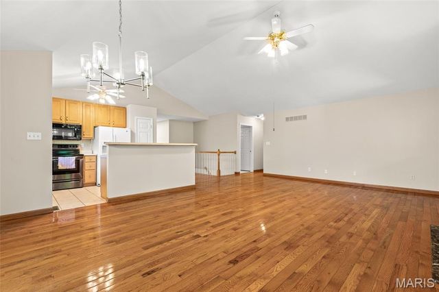 539 Galway Drive 6B, O'fallon, MO 63366