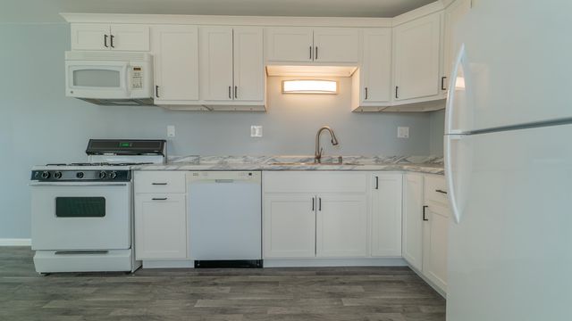 2517 River Drive, Highland, IN 46322