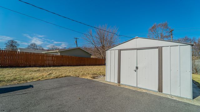 2517 River Drive, Highland, IN 46322