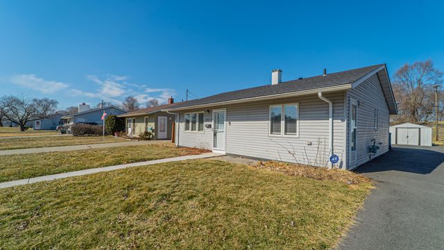 2517 River Drive, Highland, IN 46322