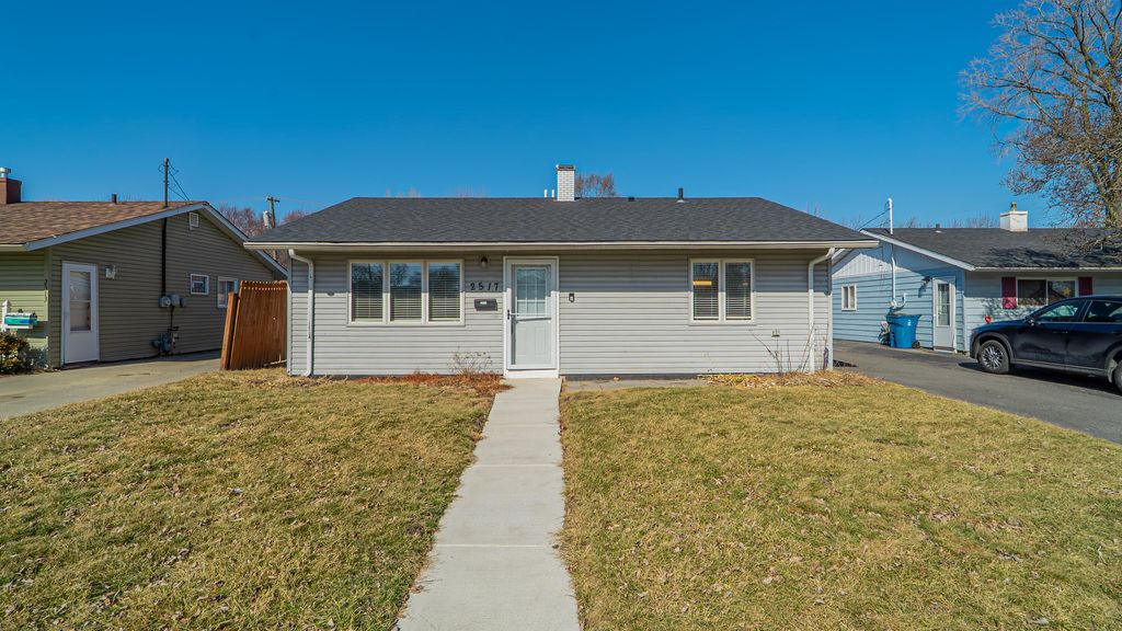 2517 River Drive, Highland, IN 46322