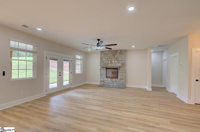 315 Lakefront Drive, Anderson, SC 29626