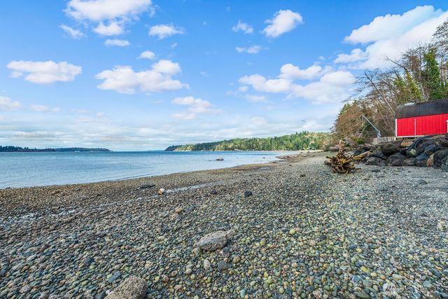 14274 Olympic Drive SW, Vashon, WA 98070