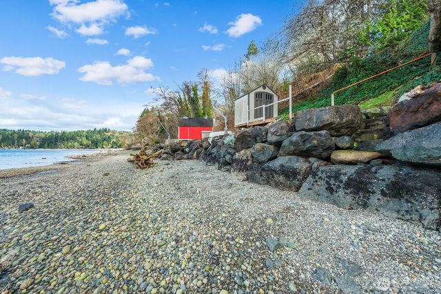 14274 Olympic Drive SW, Vashon, WA 98070