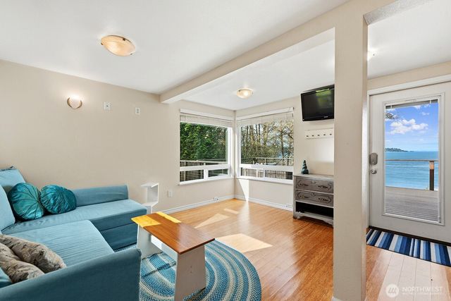 14274 Olympic Drive SW, Vashon, WA 98070