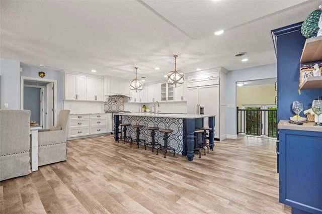 400 BROADWAY, Dunedin, FL 34698