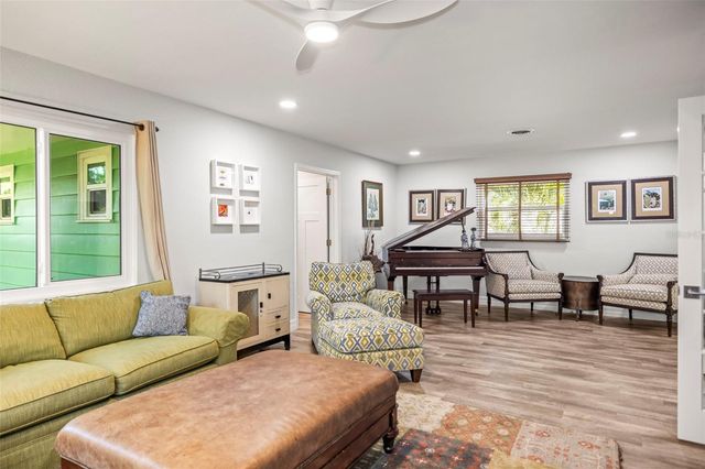 400 BROADWAY, Dunedin, FL 34698