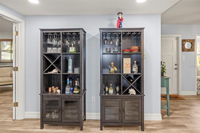 400 BROADWAY, Dunedin, FL 34698