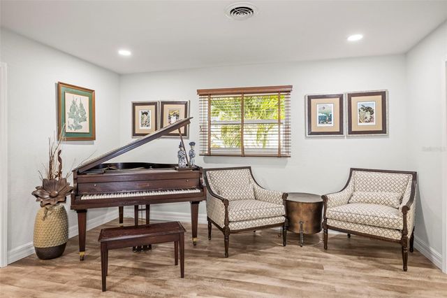 400 BROADWAY, Dunedin, FL 34698