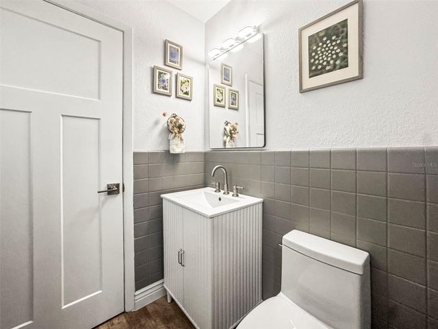 400 BROADWAY, Dunedin, FL 34698