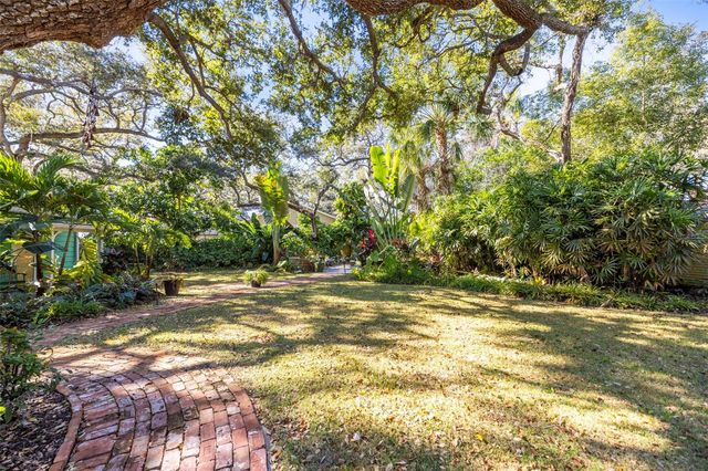 400 BROADWAY, Dunedin, FL 34698