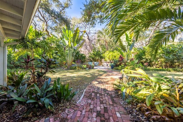 400 BROADWAY, Dunedin, FL 34698