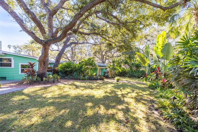 400 BROADWAY, Dunedin, FL 34698