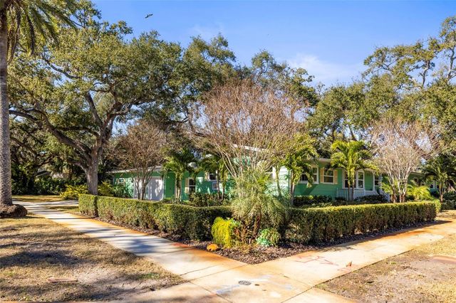 400 BROADWAY, Dunedin, FL 34698