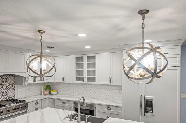 400 BROADWAY, Dunedin, FL 34698