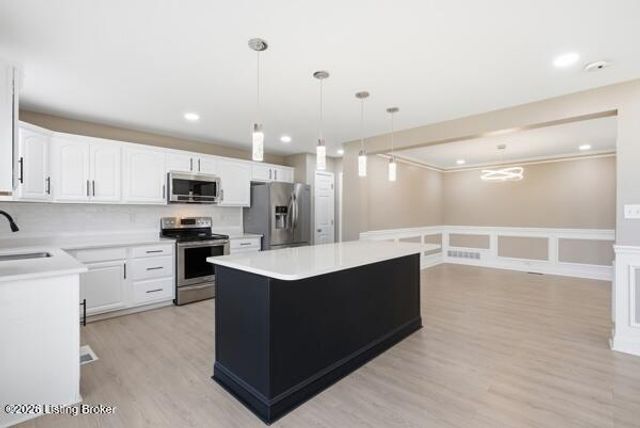11504 Nancy Stone Ct, Louisville, KY 40229