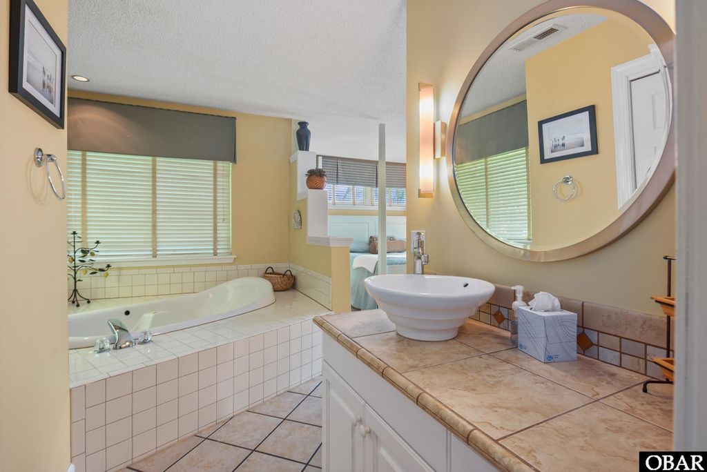 Image 19 of property listing at 1129 Morris Drive Lot 735, Corolla, NC 27927