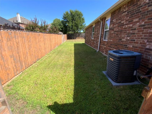 1125 Shadowridge Circle, Lewisville, TX 75067