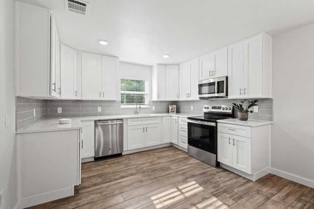 1005 W Bullock Street, Denison, TX 75020