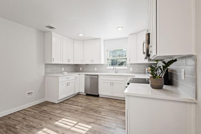 1005 W Bullock Street, Denison, TX 75020