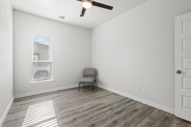 1005 W Bullock Street, Denison, TX 75020