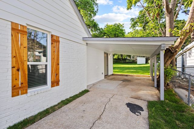 1005 W Bullock Street, Denison, TX 75020
