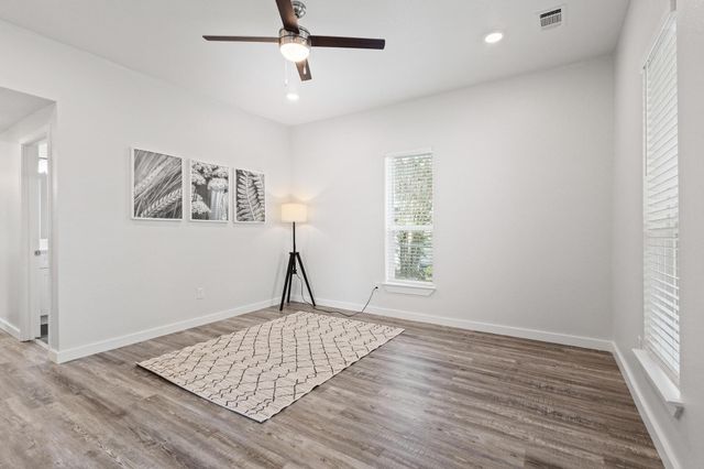 1005 W Bullock Street, Denison, TX 75020