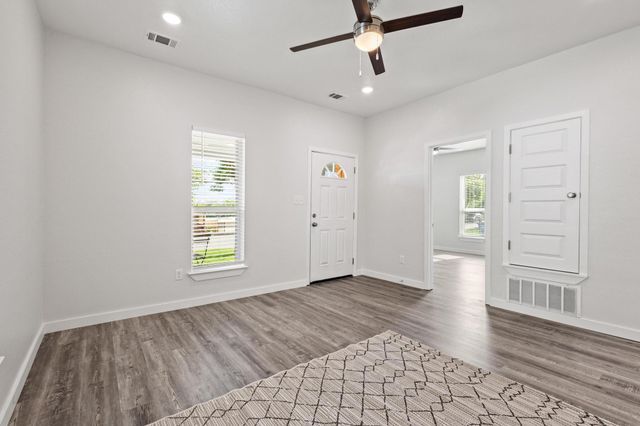 1005 W Bullock Street, Denison, TX 75020