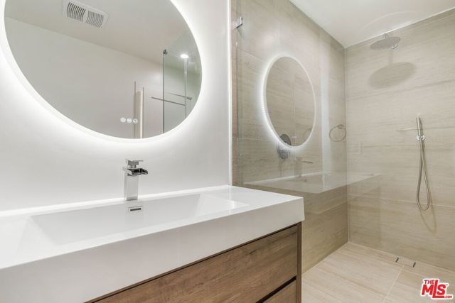 7968 Norton Avenue 1, West Hollywood, CA 90046