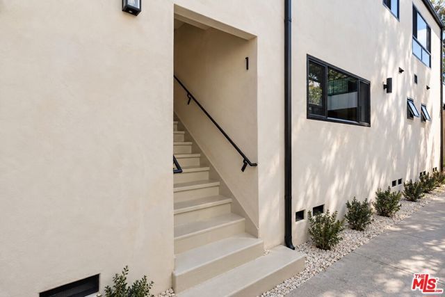 7968 Norton Avenue 1, West Hollywood, CA 90046