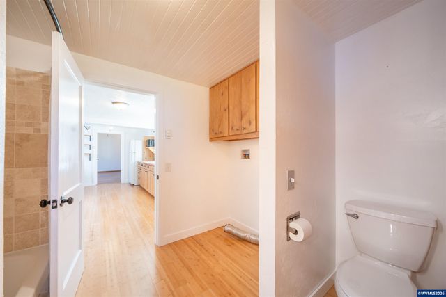 43 NW Knoxville St, Yachats, OR 97498