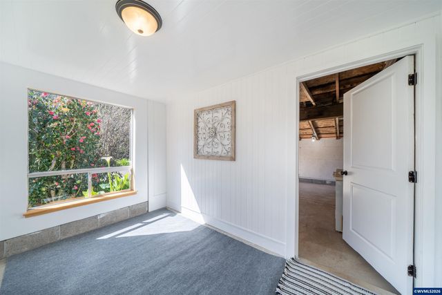 43 NW Knoxville St, Yachats, OR 97498