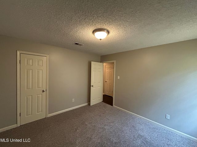 1939 Ingleside Cove, Horn Lake, MS 38637