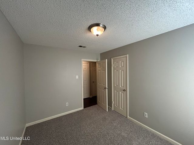 1939 Ingleside Cove, Horn Lake, MS 38637