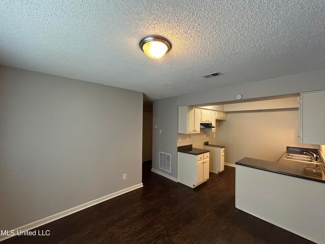 1939 Ingleside Cove, Horn Lake, MS 38637