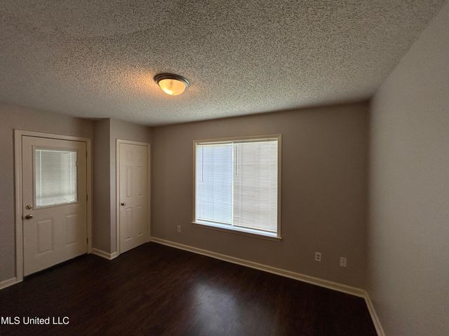 1939 Ingleside Cove, Horn Lake, MS 38637