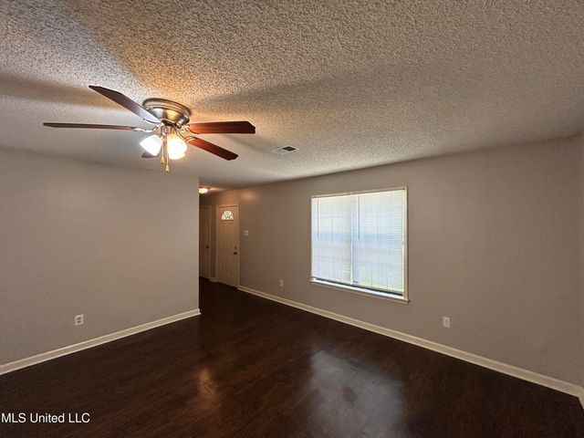 1939 Ingleside Cove, Horn Lake, MS 38637