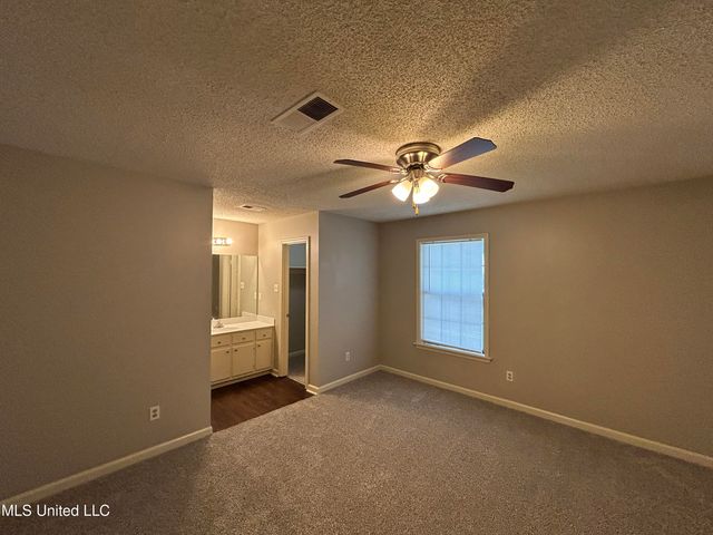 1939 Ingleside Cove, Horn Lake, MS 38637