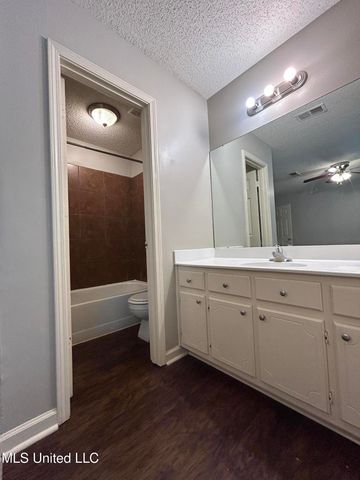 1939 Ingleside Cove, Horn Lake, MS 38637