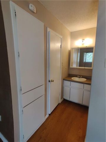 400 W 34th ST 201, Austin, TX 78705