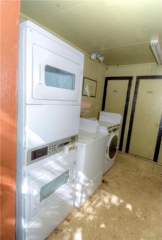 400 W 34th ST 201, Austin, TX 78705