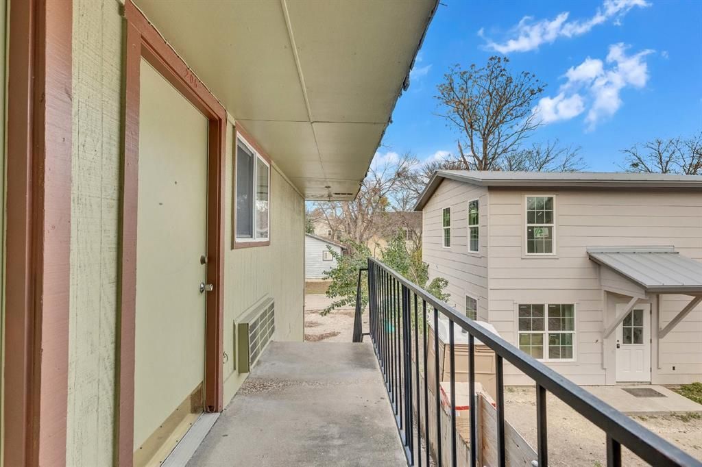 400 W 34th ST 201, Austin, TX 78705