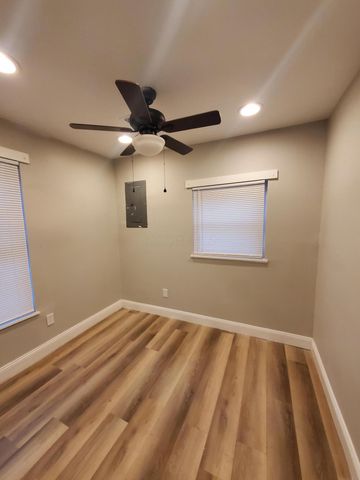 345 Dakota Avenue, Columbus, OH 43223