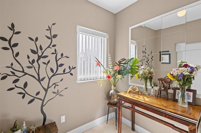 15051 Royal Oaks Lane 401, North Miami, FL 33181