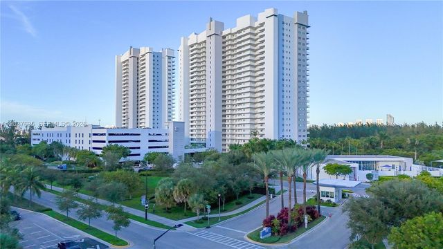 15051 Royal Oaks Lane 401, North Miami, FL 33181