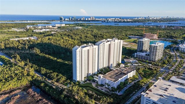 15051 Royal Oaks Lane 401, North Miami, FL 33181