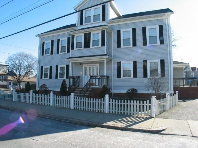 341 Lynn St 1, Malden, MA 02148