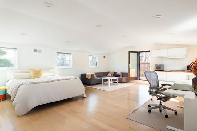 122 Garfield St, Watertown, MA 02472