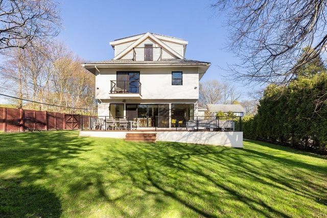 122 Garfield St, Watertown, MA 02472